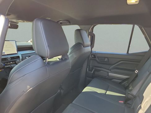 Certified 2025 Toyota 4Runner TRD Off-Road Premium AWD/4WD image 27