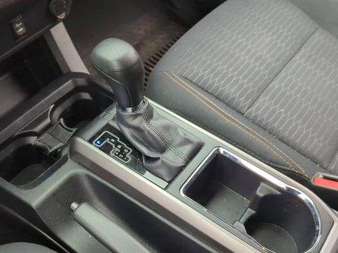 Used 2017 Toyota Tacoma SR5 w/ Tow Package image 33