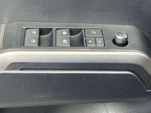 Used 2018 Toyota Tacoma Limited AWD/4WD image 15