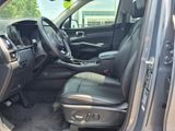 Used 2023 Kia Sorento S w/ Panoramic Sunroof Package image 4