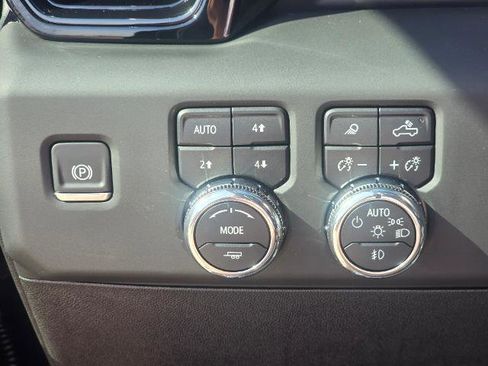 New 2025 GMC Sierra 2500 AT4 w/ AT4 Premium Plus Package image 15