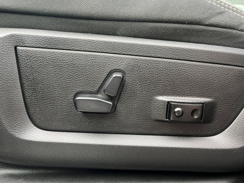 Used 2020 RAM 3500 Big Horn w/ Level 2 Equipment Group image 13