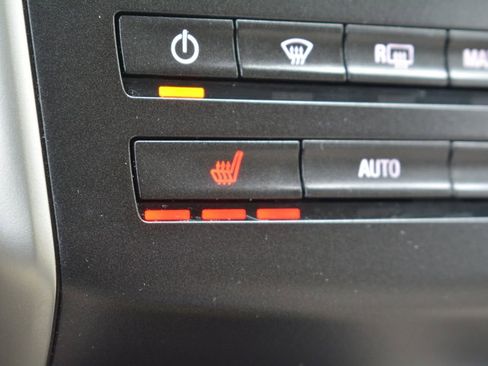 Used 2019 Lincoln MKC Select w/ Select Plus Package AWD/4WD image 19
