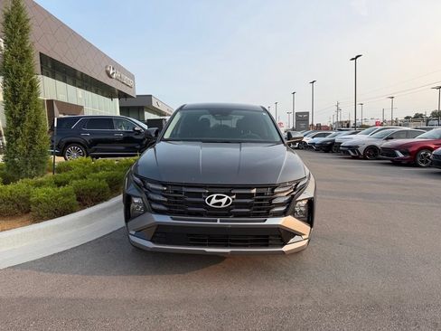 Certified 2026 Hyundai Tucson SE FWD image 3