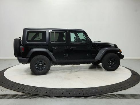 Used 2022 Jeep Wrangler Unlimited Sport AWD/4WD image 9