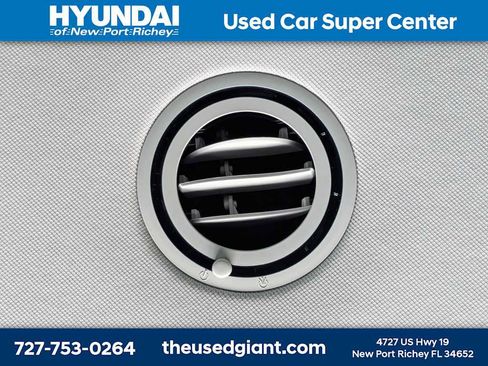 Certified 2025 Hyundai Palisade SEL FWD image 17