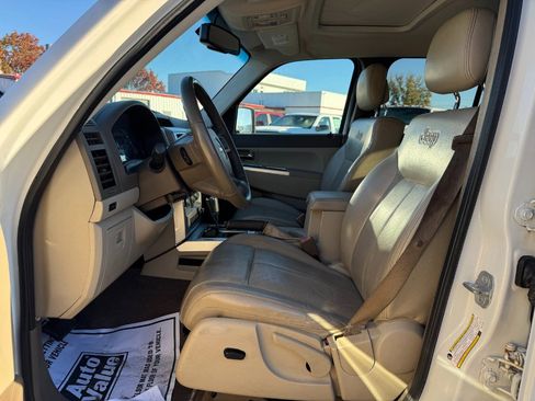 Used 2010 Jeep Liberty Limited image 15