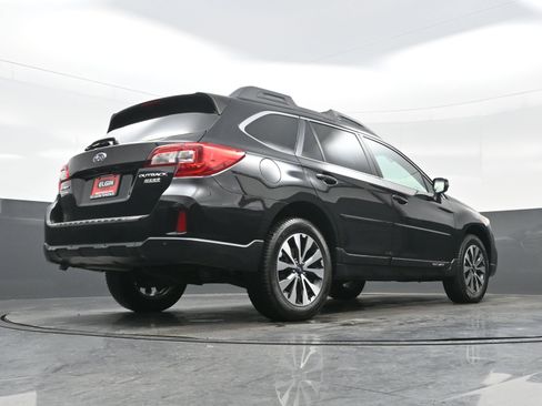 Used 2017 Subaru Outback 2.5i Limited image 29