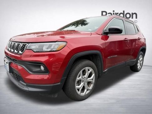 Used 2024 Jeep Compass Latitude AWD/4WD image 5