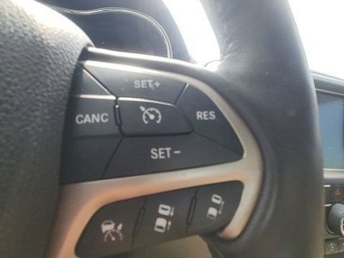 Used 2015 Jeep Grand Cherokee Overland w/ Advanced Technology Group RWD image 18