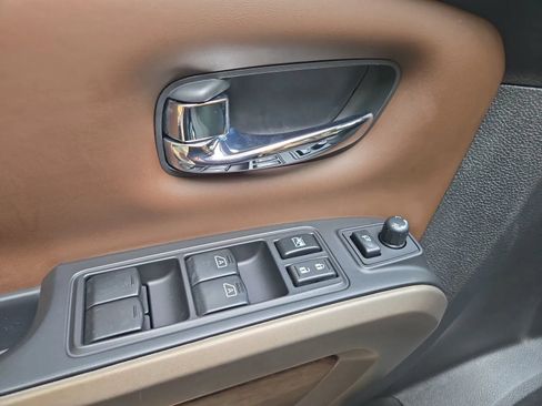 Used 2021 Nissan Titan Platinum Reserve w/ Off Road Protection Package AWD/4WD image 13