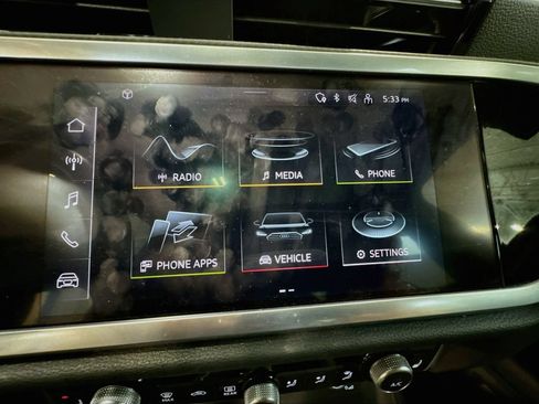 Certified 2022 Audi Q3 2.0T Premium Plus w/ Premium Plus Package AWD/4WD image 16