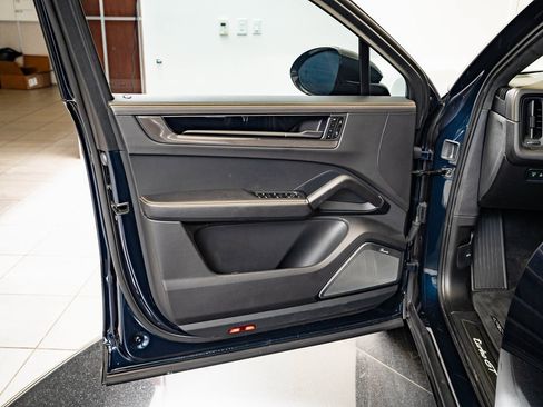 Certified 2024 Porsche Cayenne Turbo GT image 34