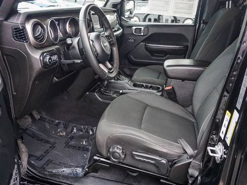 Used 2018 Jeep Wrangler Unlimited Rubicon AWD/4WD image 18