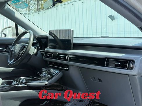 Used 2021 Lincoln Nautilus Reserve image 21