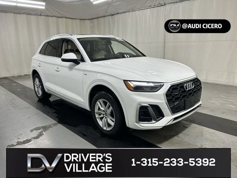 Used 2023 Audi Q5 2.0T Premium w/ Convenience Package AWD/4WD image 1