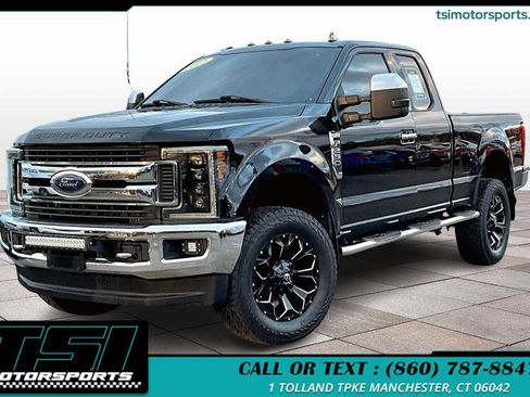 Used 2017 Ford F250 XLT w/ XLT Premium Package image 1