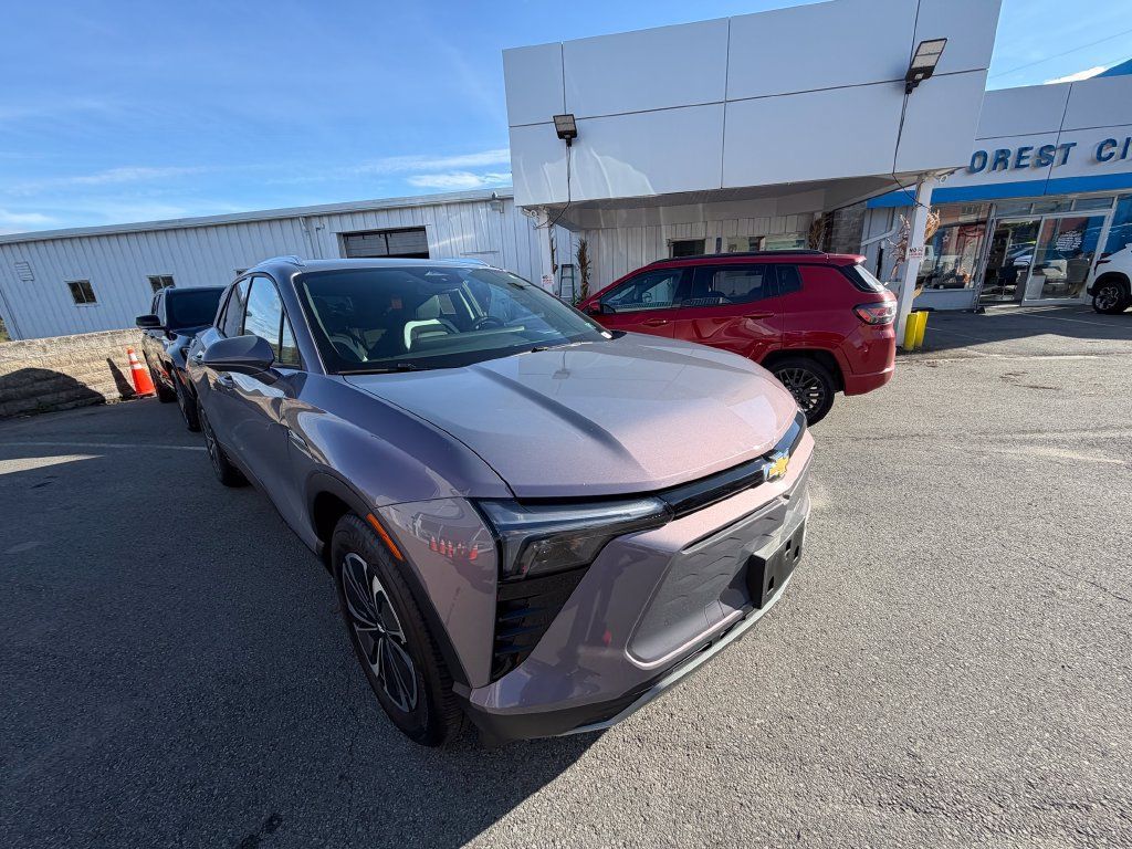 Used 2024 Chevrolet Blazer EV LT AWD/4WD image 6