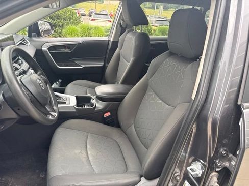 Used 2024 Toyota RAV4 XLE FWD image 15