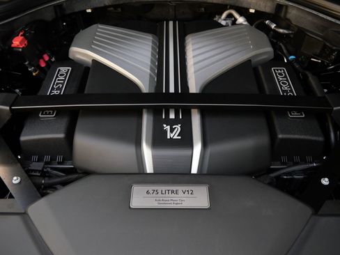 Used 2023 Rolls-Royce Cullinan AWD/4WD image 28