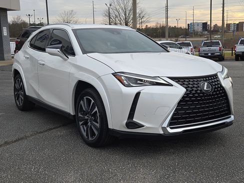 Used 2022 Lexus UX 200 200 Base image 3