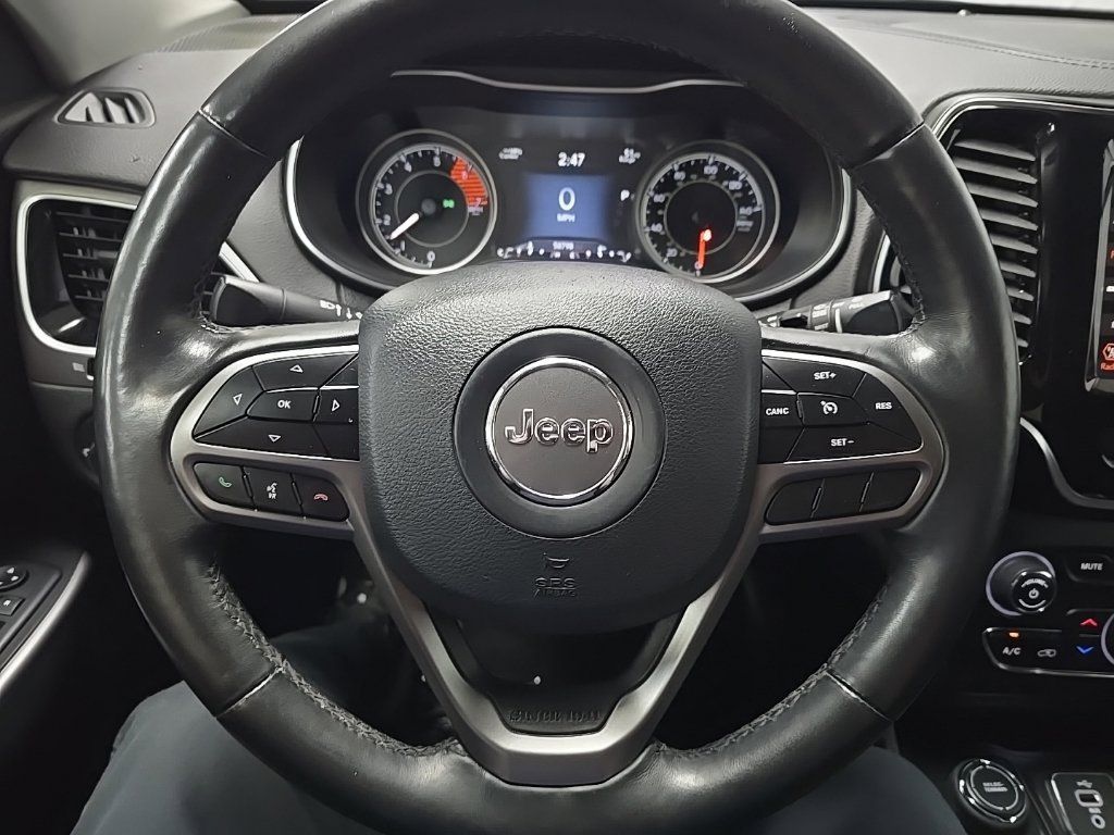 Used 2019 Jeep Cherokee Limited AWD/4WD image 19