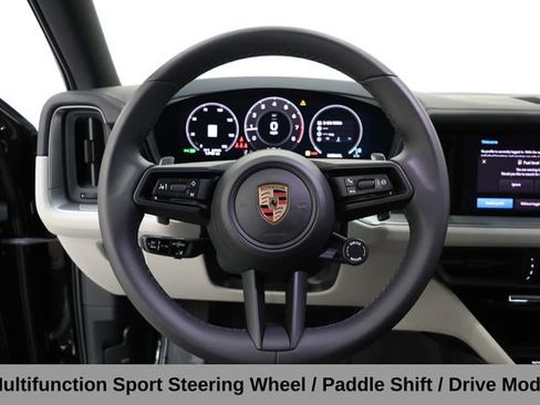 Used 2026 Porsche Cayenne AWD/4WD image 40
