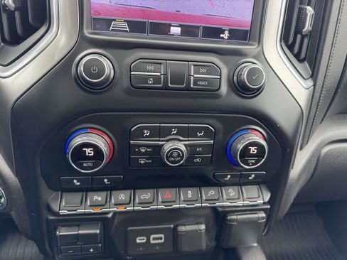 Used 2020 Chevrolet Silverado 1500 LT Trail Boss image 35