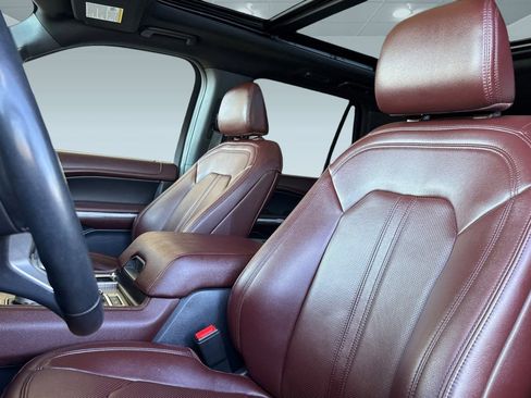 Used 2024 Ford Expedition Limited image 15