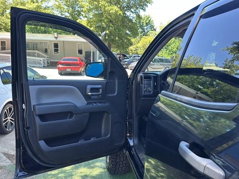 Used 2018 Chevrolet Silverado 1500 W/T w/ Black Out Edition AWD/4WD image 16