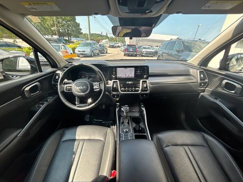 Used 2023 Kia Sorento S w/ Panoramic Sunroof Package FWD image 19