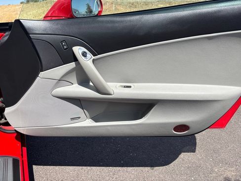 Used 2007 Chevrolet Corvette Convertible w/ Preferred Equipment Group RWD image 15