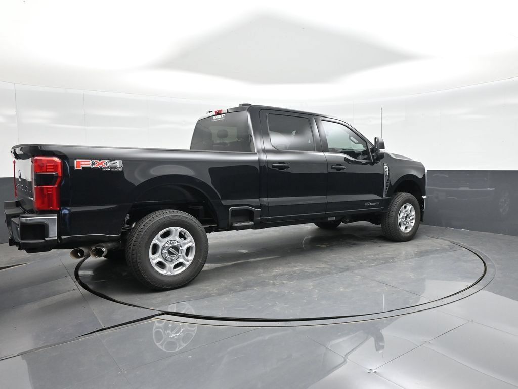 New 2026 Ford F250 XLT w/ XLT Premium Package AWD/4WD image 10