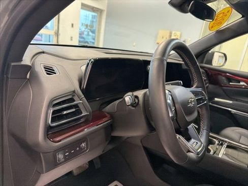 Used 2025 Chevrolet Traverse Z71 image 22