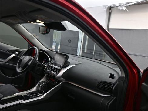 Used 2023 Mitsubishi Eclipse Cross SE image 19