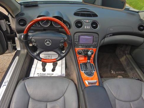 Used 2005 Mercedes-Benz SL 500 image 17