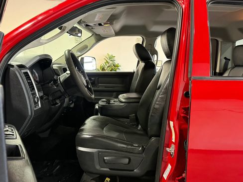 Used 2015 RAM 2500 Tradesman w/ Chrome Appearance Group AWD/4WD image 12