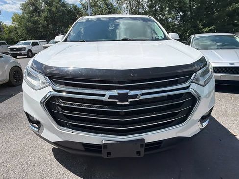 Used 2020 Chevrolet Traverse LT w/ Driver Confidence II Package AWD/4WD image 2