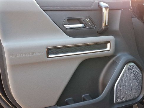 New 2025 GMC Hummer EV 3X AWD/4WD image 7