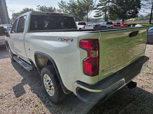 Used 2025 Chevrolet Silverado 2500 LT w/ Convenience Package AWD/4WD image 8