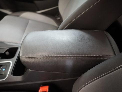 Used 2019 Ford Escape SE AWD/4WD image 22