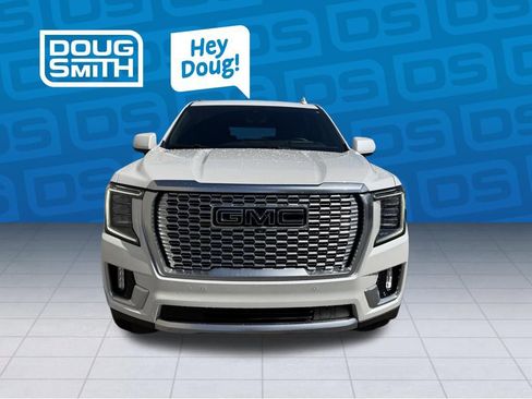 Used 2024 GMC Yukon XL Denali w/ Advanced Technology Package AWD/4WD image 7