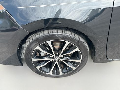 Used 2017 Toyota Corolla SE FWD image 33
