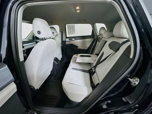 Used 2025 Volkswagen Taos SE image 26