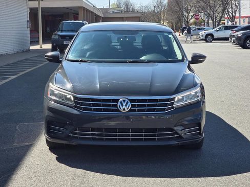 Used 2017 Volkswagen Passat 1.8T R-Line w/ R-Line Lighting Package FWD image 2