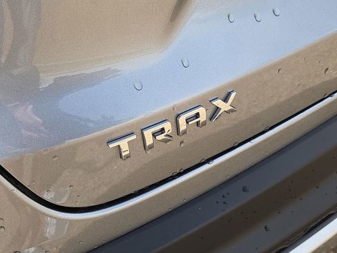 Used 2024 Chevrolet Trax LT image 11