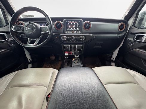 Certified 2022 Jeep Gladiator Mojave w/ LED Lighting Group image 25