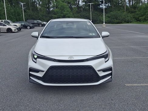 Used 2026 Toyota Corolla SE w/ SE Premium Package FWD image 2