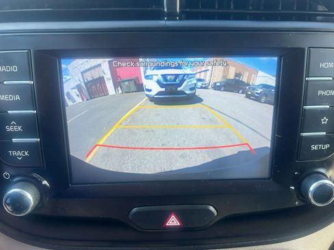 Used 2020 Kia Soul LX image 24