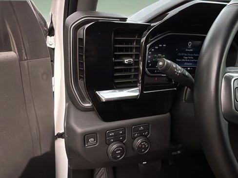 Used 2024 Chevrolet Silverado 1500 RST w/ Z71 Off-Road Package image 21